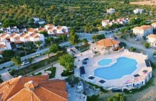 Gomec Casa | Ayvalık Gömeç Villa Garden Floor