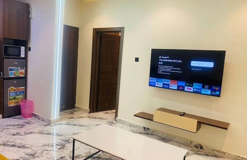 Benin City Apartamento | AZ KINGS HOTEL AND APARTMENT