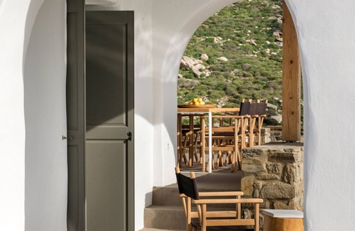 Naousa Villa | Azure 5 Bedroom Villa Sea View Private Pool