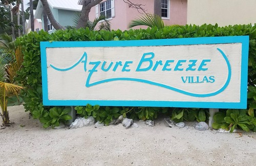 North Side Villa | ¡Reseñas de 5 estrellas! Escapada romántica, 3 camas, 3 baños gema! ¡Aléjate de las multitudes!