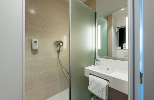 Cluses Hotel | B&B HOTEL Cluses Sud