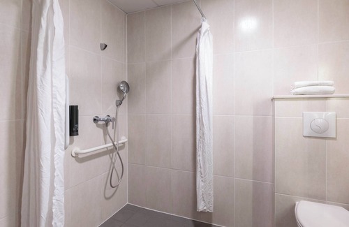 Roubaix Hotel | B&B HOTEL Lille Roubaix Campus Gare