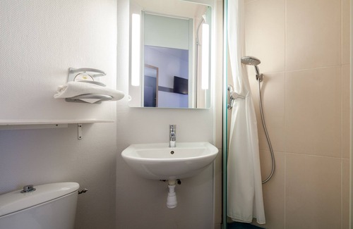 Noisy-le-Grand Hotel | B&B HOTEL Noisy-le-Grand