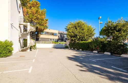 Villeneuve-Loubet Hotel | B&B HOTEL Villeneuve Loubet Plage