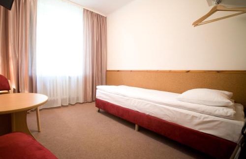 gmina Leszno Cama Y Desayuno | B&B Julinek Park