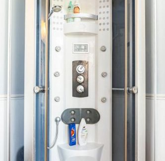 Ameal Casa | B&B Quarto Violeta com Chaminé