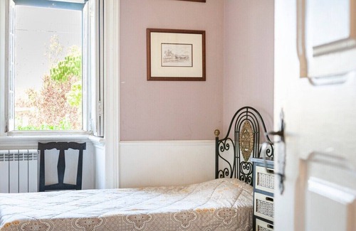 Ameal Cama Y Desayuno | B & B Violet with Chimney