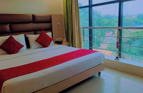 Bistupur Hotel | B.S.Park Plaza