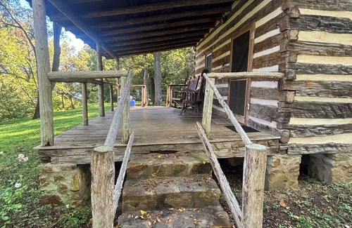 Piney Mountain Cabina | Back in Time! River Log Cabin-Off Grid