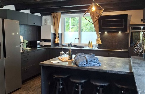 Verbandsgemeinde Pellenz Apartamento | Bahnhofsoase - Wellness & Spa at Kruft train station - prices may vary!