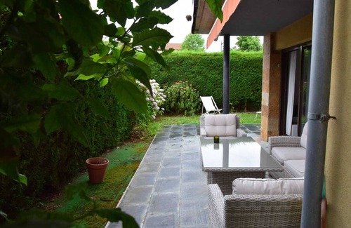 Colombres Apartamento | BAJO CON JARDÍN EN URBANIZACIÓN CON PISCINA