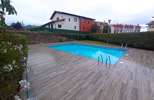 Colombres Apartamento | BAJO CON JARDÍN EN URBANIZACIÓN CON PISCINA