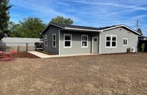 West Hazel Dell Casa | Bakers Jr. Bungalow