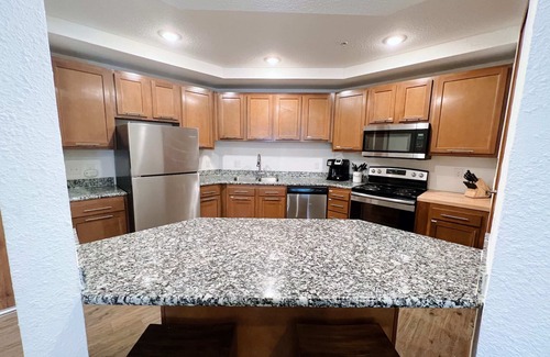 Grandville Apartamento | Manopla | Gran castillo | Patio de 2 dormitorios con balcón