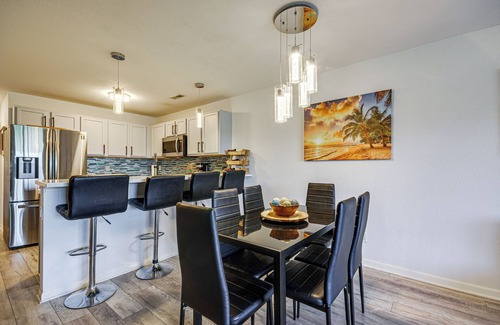 Osage Beach Condominio | Balcony w/ Marina Views: Lake Ozark Hideaway!