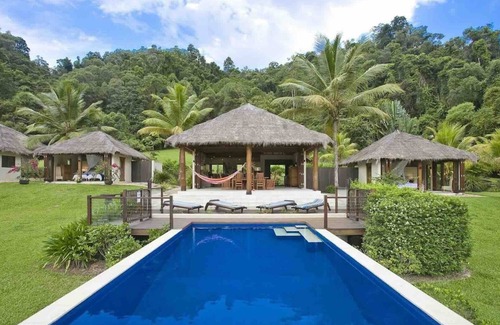 Miallo Casa | Bali HainA private retreat on acreage, close to town, ocean & the rainforest