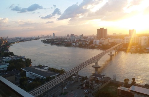 Bang Sue Apartamento | Bangkok Riverside view apartment with terrace, swimming pool and fitness