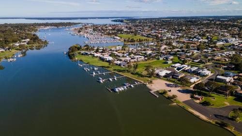 Paynesville Casa | Banyandah on the Lakes