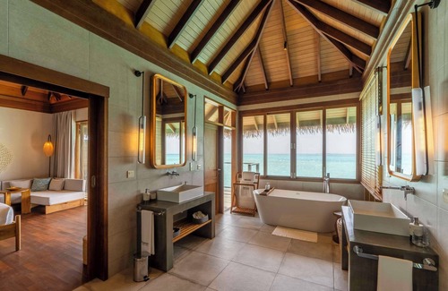 Dhidhoofinolhu Island Hotel | Barceló Whale Lagoon Maldives
