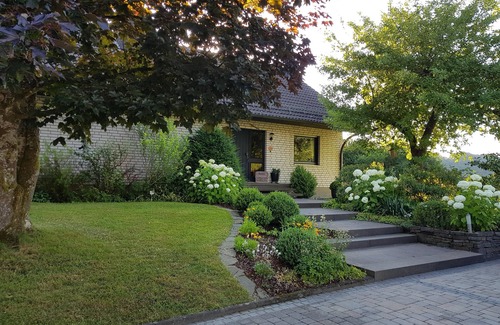 Geilhausen Casa | Casa de vacaciones sin barreras "Relajación y recuperación en Windecker Ländchen"