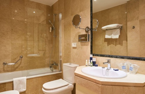 Castellana Hotel | Barrio de Salamanca Suites