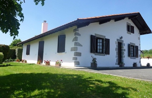 Irissarry Casa | Casa vasca situada entre mar y montaña