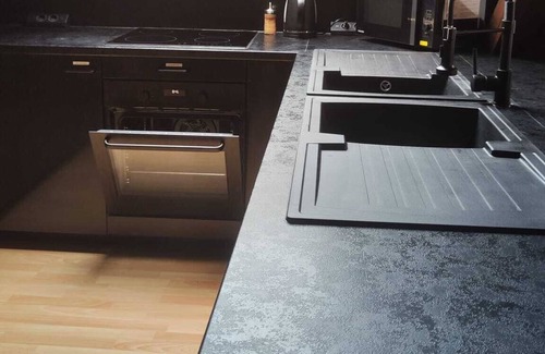 Oelsberg Apartamento | Batcave, Nette Ferienwohnung im Dachgeschoss