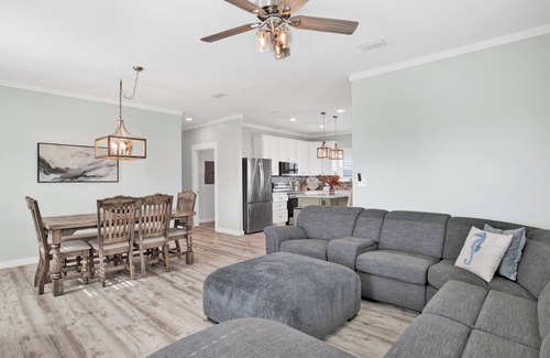 Fort Morgan Pines Casa | Bay Dreams - Pet-Friendly Bay Home