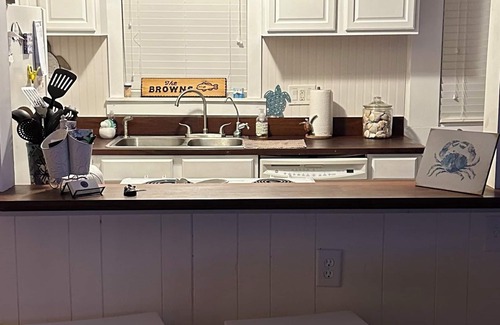 Alligator Point Casa | Bay Front-Private Dock-Spectacular Sunrises and Sunsets (Sleeps 6)