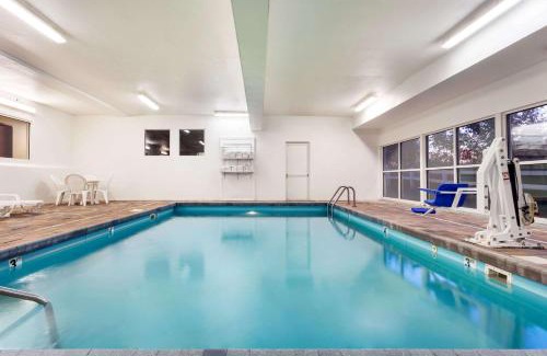 Dale Hotel | Baymont by Wyndham Dale