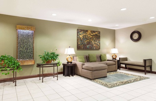 Dale Hotel | Baymont by Wyndham Dale