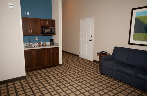 Erie Hotel | Baymont by Wyndham Erie