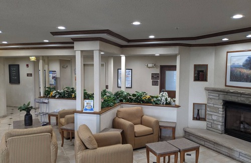 Rockford Hotel | Baymont by Wyndham Rockford