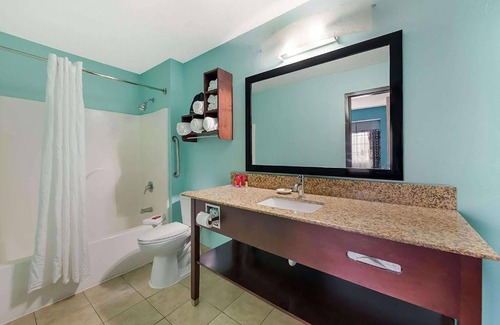 Elizabeth City Hotel | Baymont by Wyndham Elizabeth City