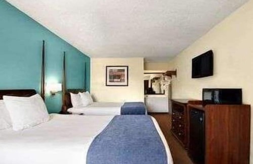 Florence Hotel | Baymont Inn & Suites Florence by Wyndham