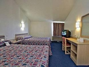 Shawnee Hotel | Baymont Inn & Suites Shawnee