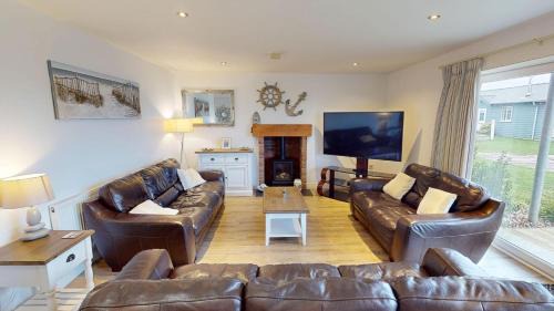 Filey Casa | Bayside at The Bay Filey, sleeps 10 in 4 bedrooms, pet-free