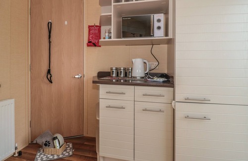 Fiddington Cabaña | BAYVIEW 23, pet friendly, country holiday cottage in West Quantoxhead