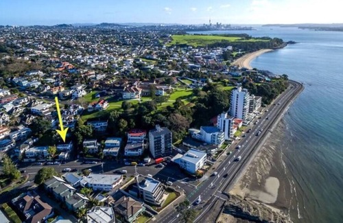 Kohimarama Apartamento | BEACH almost on your doorstep!