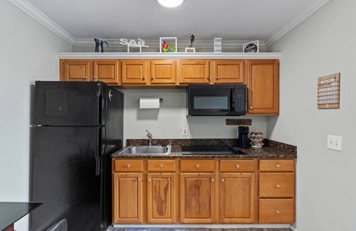 Flagler Beach Apartamento | Beach Bliss Walk to Sand and Waves