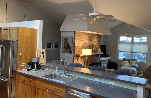 East Norwalk Casa | Beach Bungalow/East Norwalk