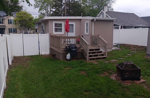 Point Pleasant - Toms River Casa | Beach Bungalow in peaceful Toms River with AC, WiFi, beach badges.