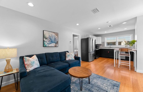 Gulf Shores Cabaña | Beach Cottage - excellent Gulf Shores location with easy beach access