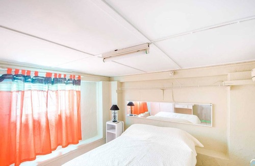 Bayville Casa | Beach Cottage, Unique Village, Carlisle Bay Beach