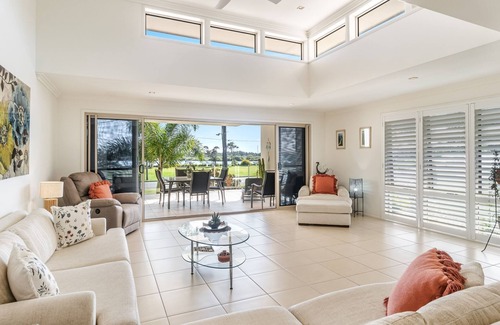 Yamba Villa | ESCAPE A LA PLAYA - VISTAS DE LUJO Y RÍO