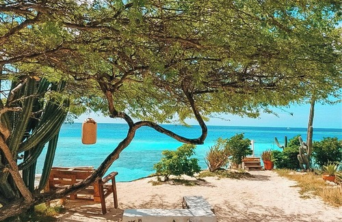 Pos Chiquito Cabaña | Beach Front Honeymoon