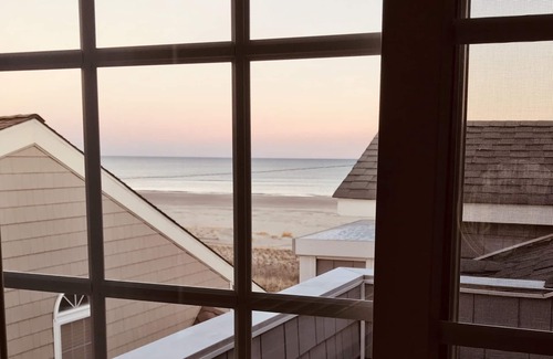 Sea Isle City Condominio | Privacidad frente a la playa. Ubicado entre los calles 52 y 53. ¡Guauu!