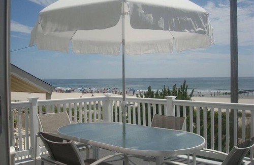 Sea Isle City Condominio | Privacidad frente a la playa. Ubicado entre los calles 52 y 53. ¡Guauu!