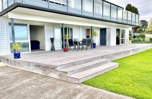 Maraetai Casa | Beach Front Resort!