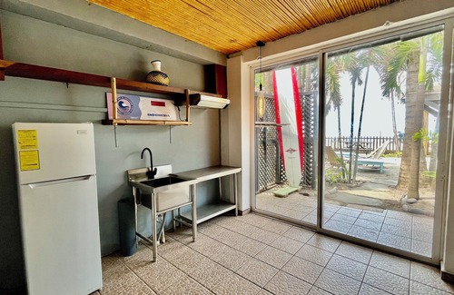 El Tunco Apartamento | Beach Front Room at Playa EL Tunco Surf Spots La Bocana and Sunzal